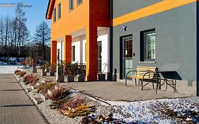Wonder Home - Apartamenty Halo Karkonosze z ogrodem, sezonowym basenem, placem zabaw i widokiem na Śnieżkę - zlokalizowane blisko Karpacza