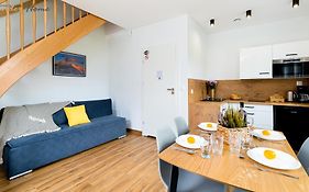 Wonder Home - Apartamenty Halo Karkonosze z ogrodem, sezonowym basenem, placem zabaw i widokiem na Śnieżkę - zlokalizowane blisko Karpacza